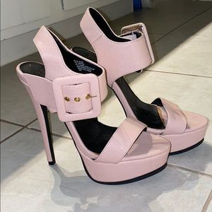 NWOT Kendall & Kylie shoes